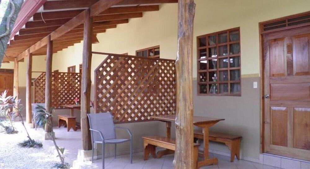 Cabinas El Colibri Каррильо Экстерьер фото